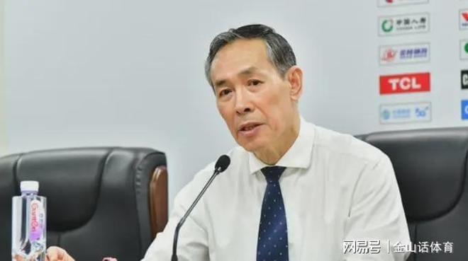 执6成球迷提前离场许帅不满球队表现AG真人登录人心散了！方硕与教练争(图3)