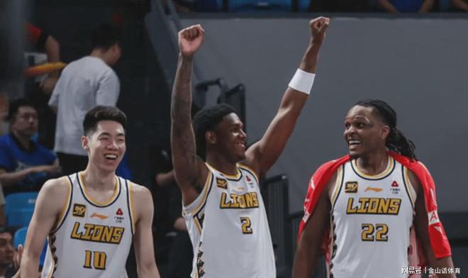 执6成球迷提前离场许帅不满球队表现AG真人登录人心散了！方硕与教练争(图4)