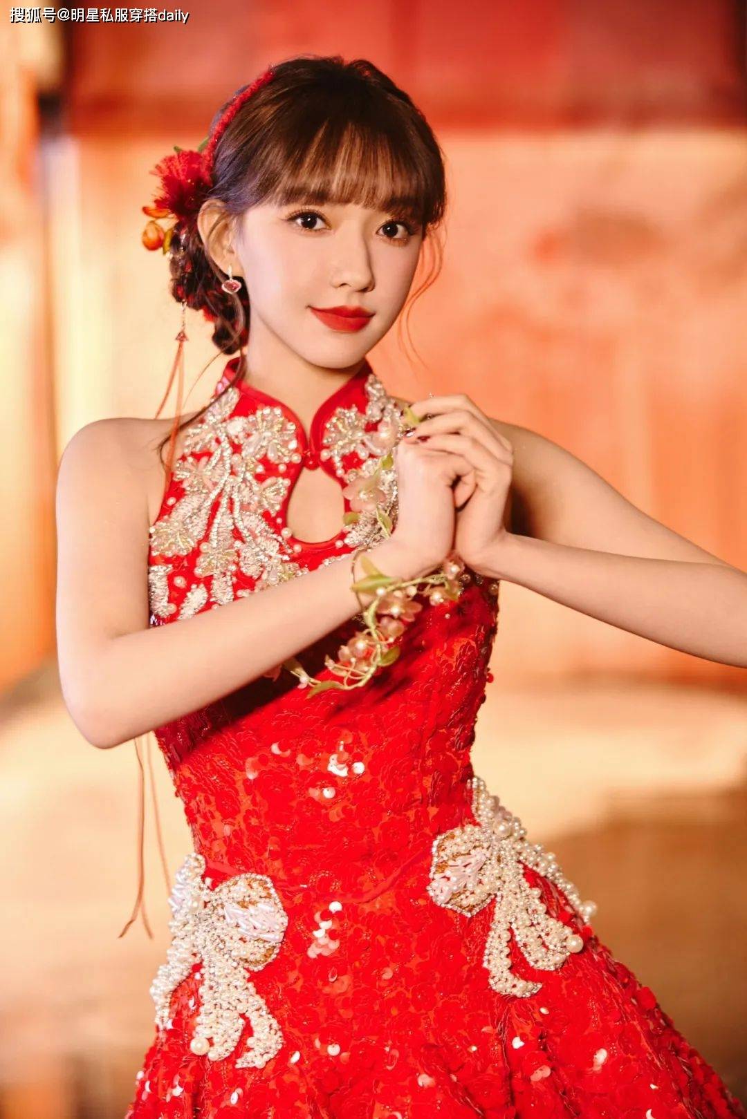 穿搭！王菲、赵雅芝等20位女明星穿搭解析AG真人百家乐202