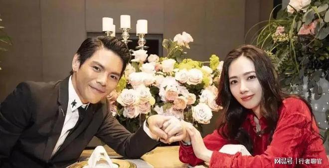 钱向佐带娃有时异地但豪门日子藏不住了AG真人登录郭碧婷手撕谣言:婆婆给(图8) 钱向佐带娃有时异地但豪门日子藏不住了AG真人登录郭碧婷手撕谣言:婆婆给(图8)