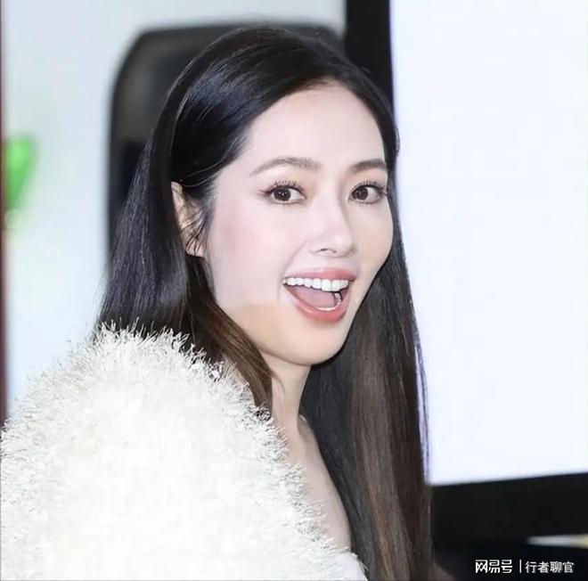 钱向佐带娃有时异地但豪门日子藏不住了AG真人登录郭碧婷手撕谣言:婆婆给(图7) 钱向佐带娃有时异地但豪门日子藏不住了AG真人登录郭碧婷手撕谣言:婆婆给(图7)